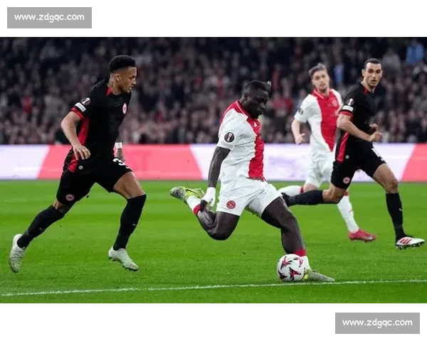 曼联对阵阿贾克斯战术博弈与胜负关键全面解析欧战焦点前瞻与数据解读